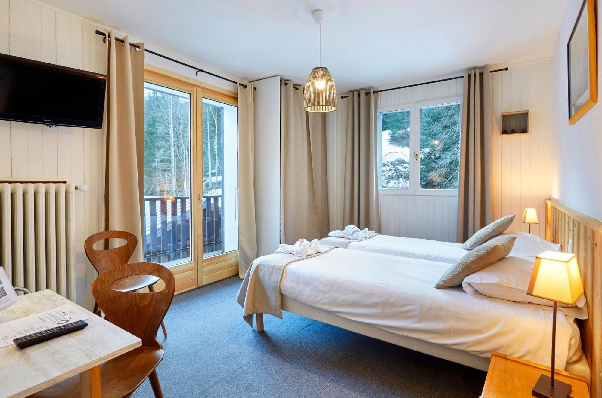 Hotel Eliova L'Eau Vive Chatel Luaran gambar