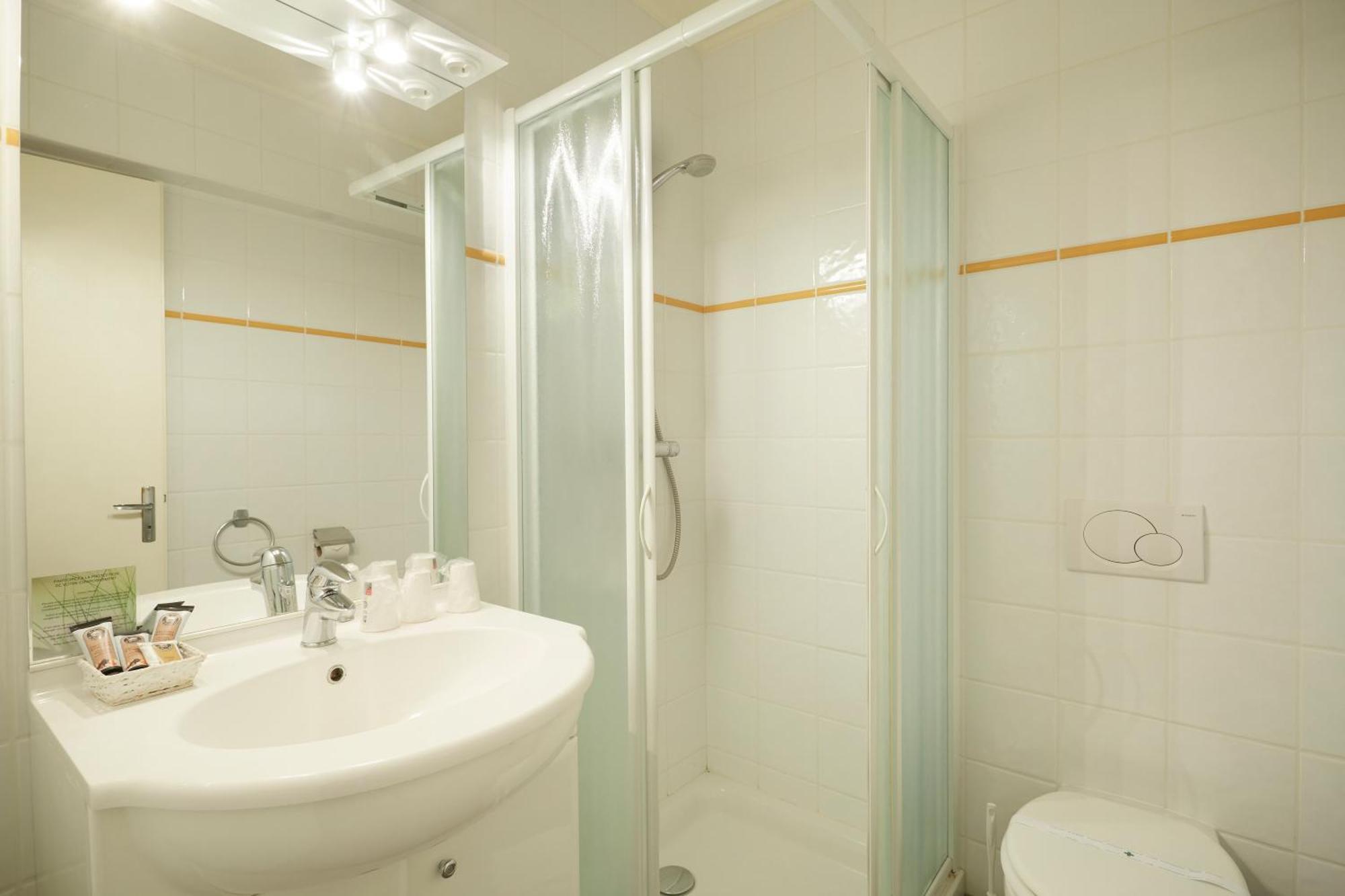 Hotel Eliova L'Eau Vive Chatel Luaran gambar