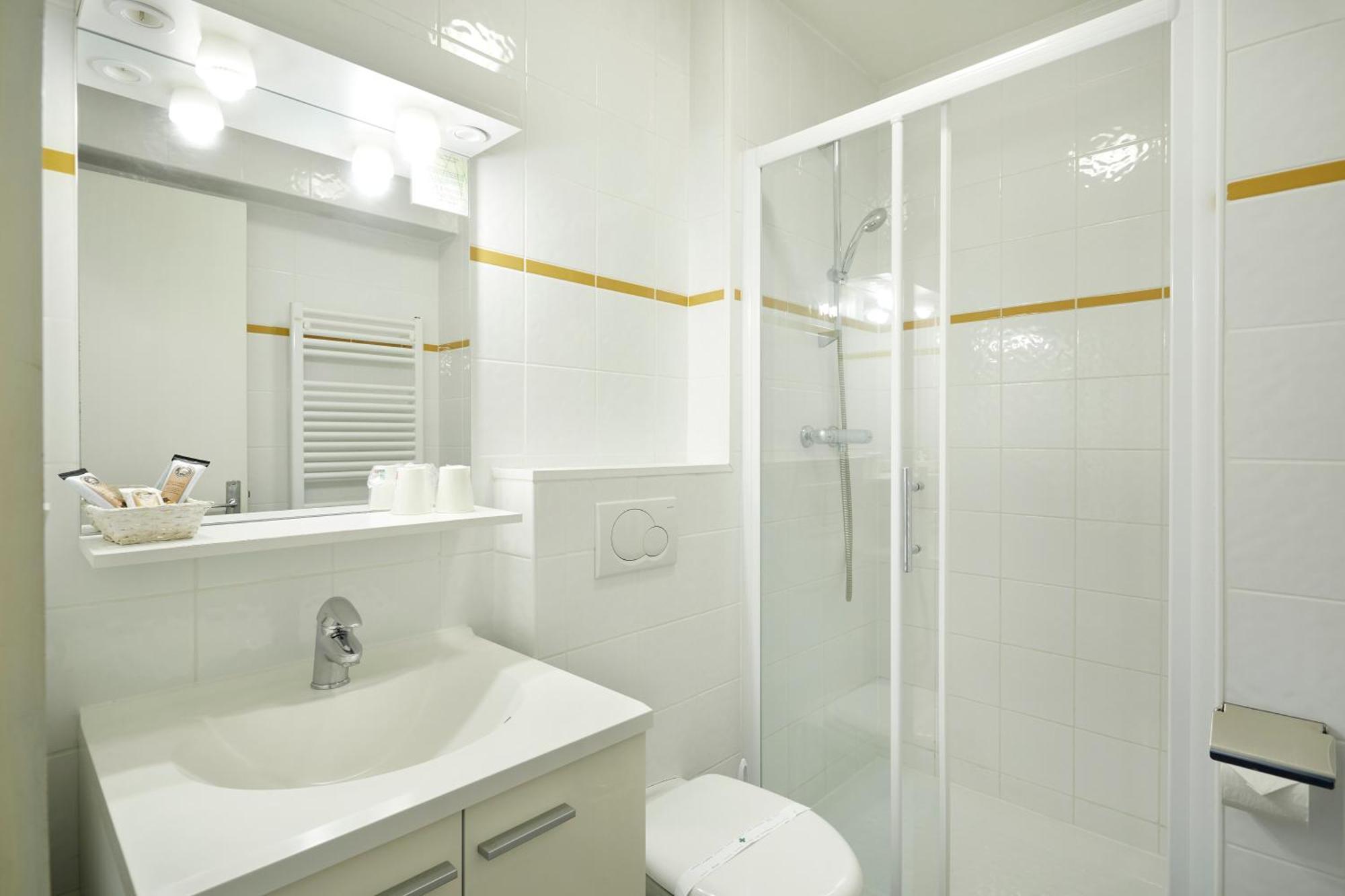 Hotel Eliova L'Eau Vive Chatel Luaran gambar